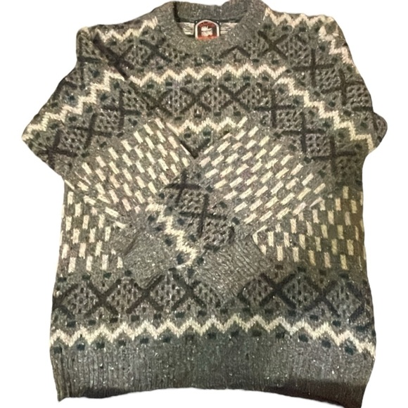 Green and Gray Crewneck Sweater with Geometric Patterns - Picture 2 of 7